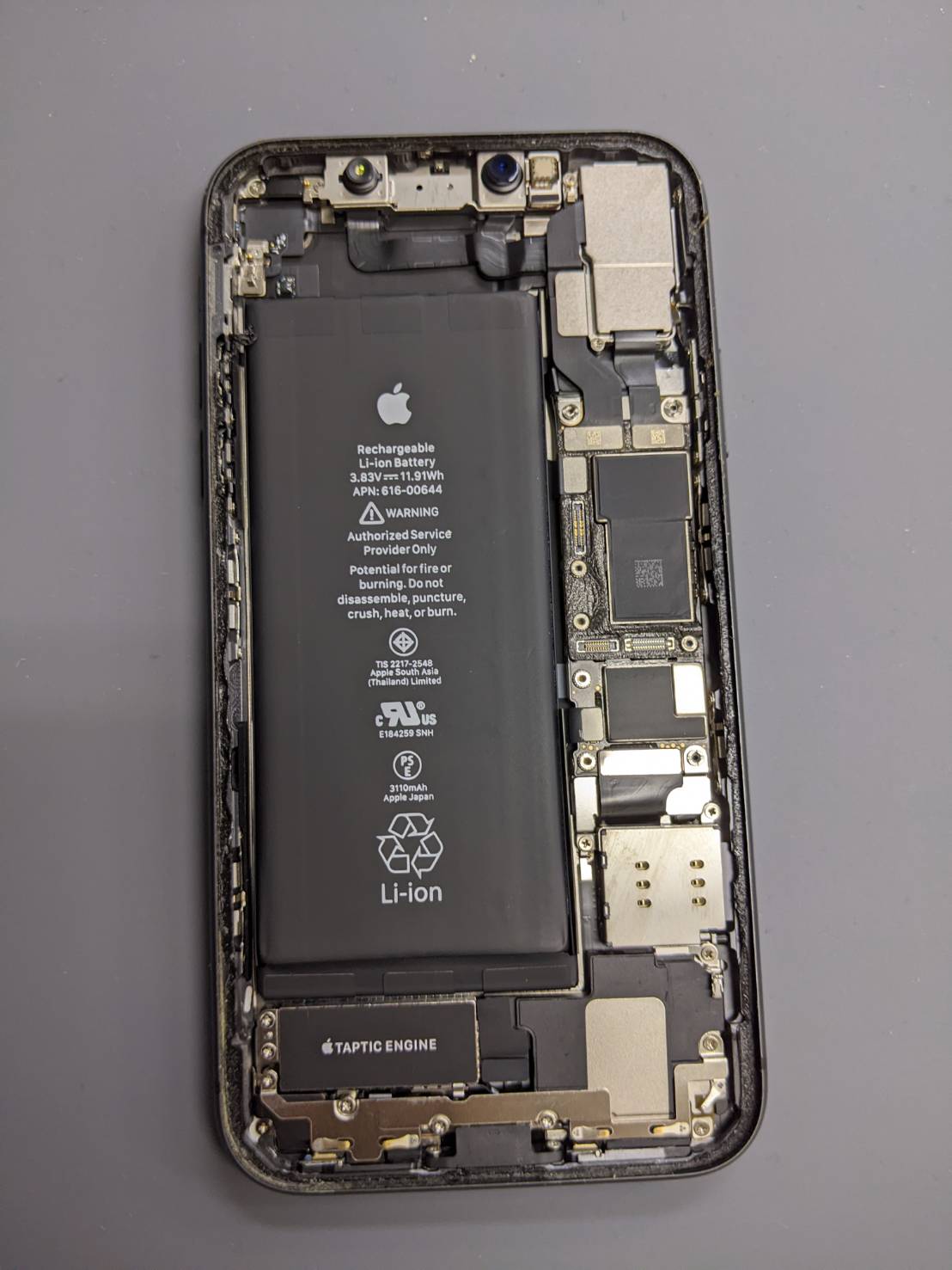 iPhone11リアカメラ交換修理